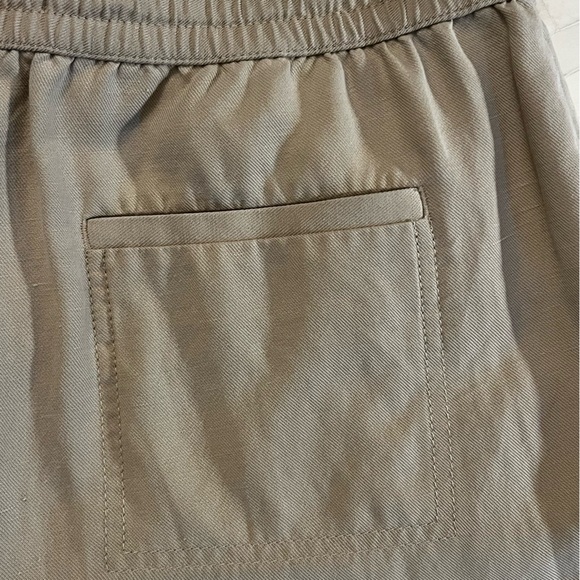 Banana Republic Tan Cropped Chinos size Medium Petite - Picture 7 of 13